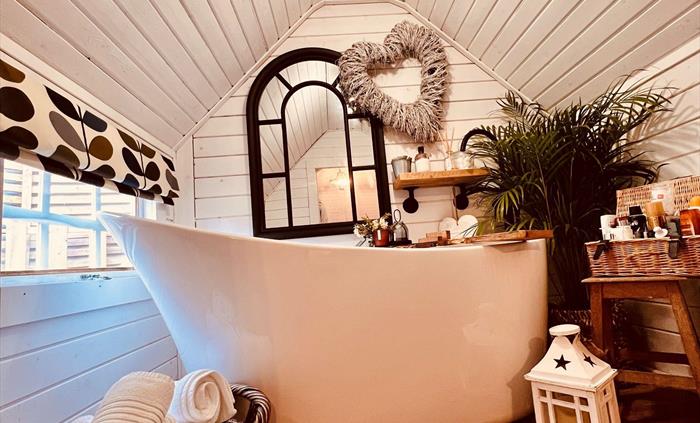 If the outdoor bathtub is not for you, don't panic we have another indoors! Light some candles, grab a book and plan some time for yourself in this gl